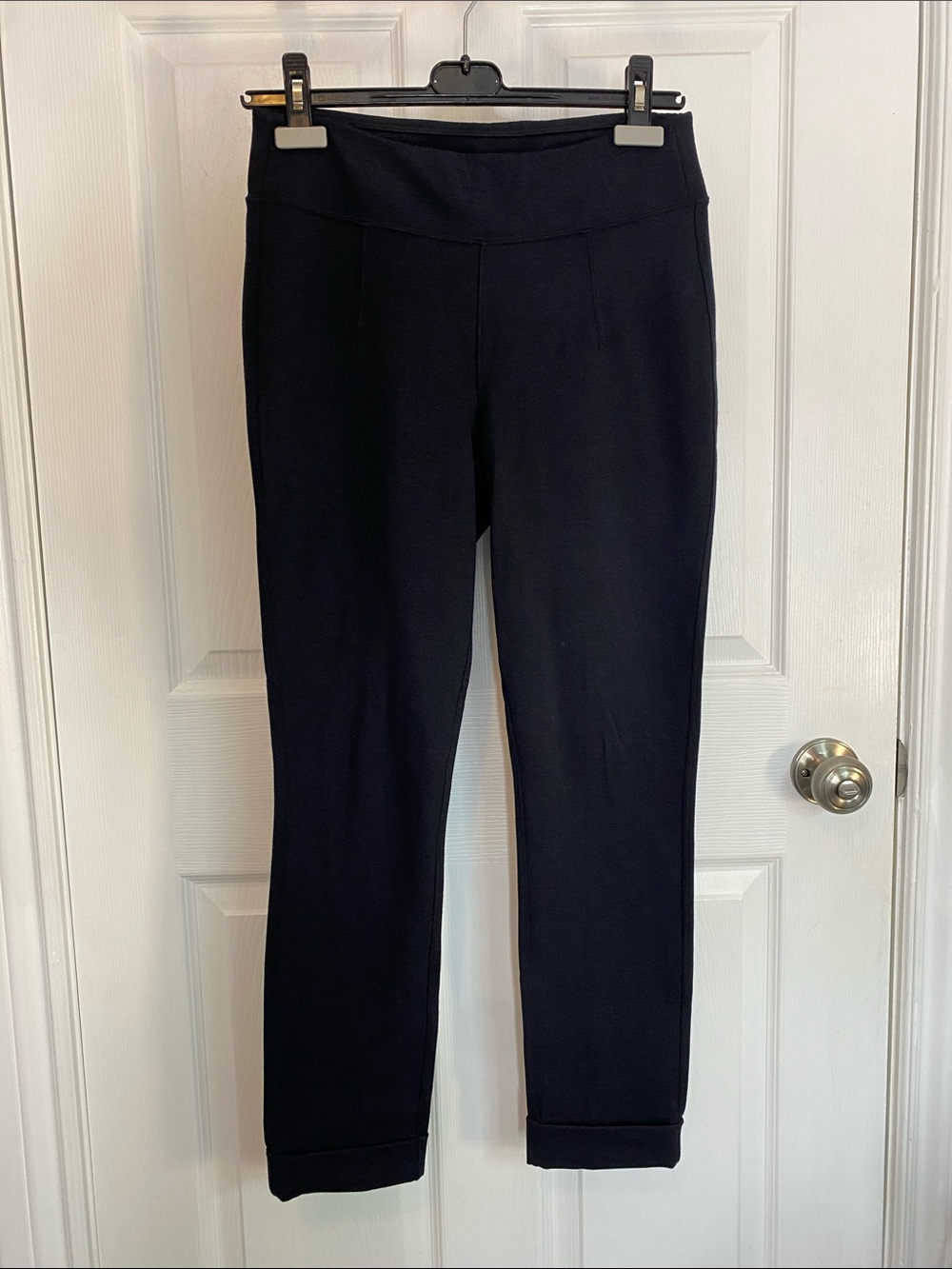 Kit and Ace Black Pull-On Ponte Cuffed Ankle Pants Quiet Luxury Size 6 - Picture 2 of 16